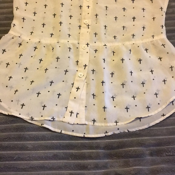 Cross blouse🖤 - Picture 3 of 3